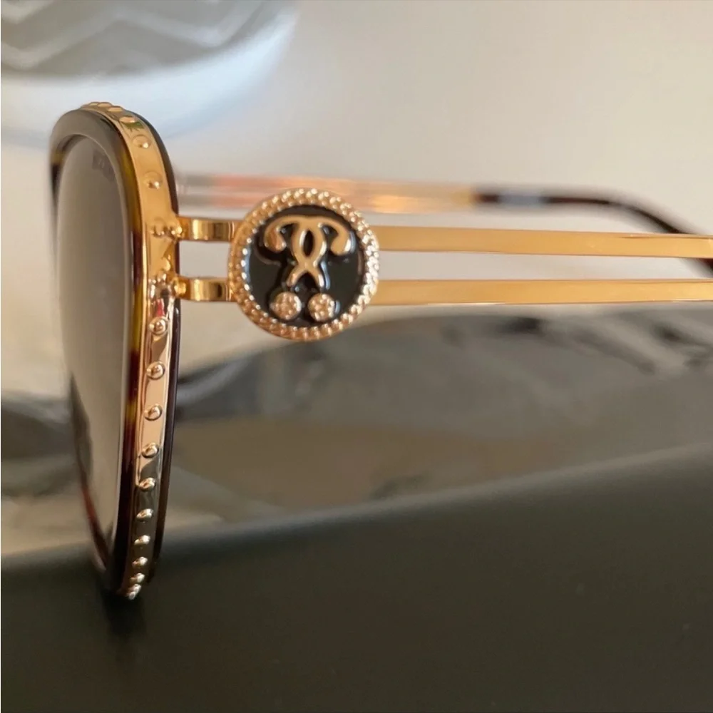 Moschino 57mm Cat Eye Sunglasses Havana Gold Green Lens NWT